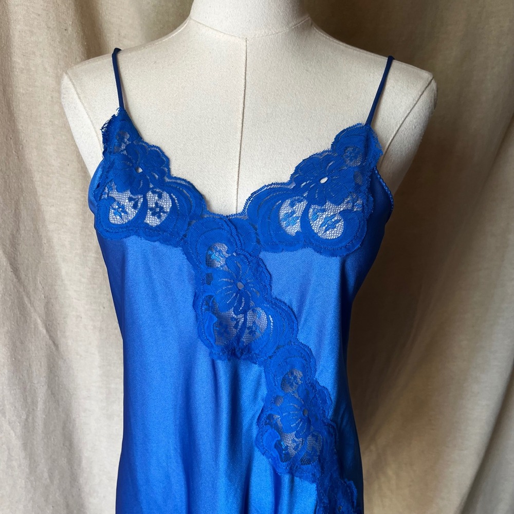 Vintage Royal Blue Lace Nylon Chemise Slip Nightgown Made in USA Small - Picture 6 of 7
